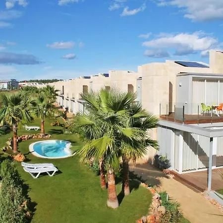 Facing The Pool L'Escala