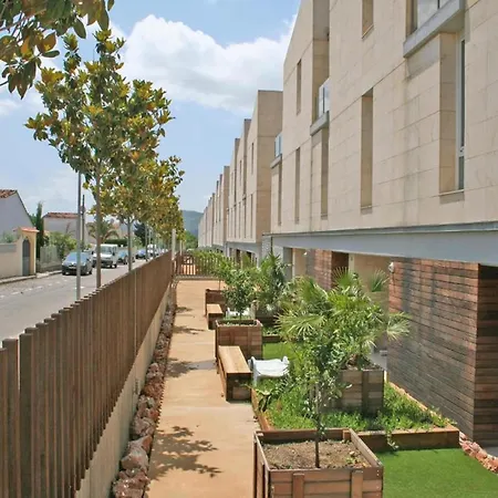 In La Escala Near Els Riells