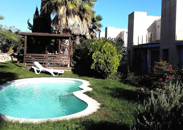 In La Escala Near Els Riells Apartment L' Escala