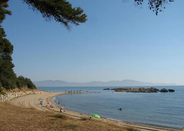 In La Escala Near Els Riells Apartment *