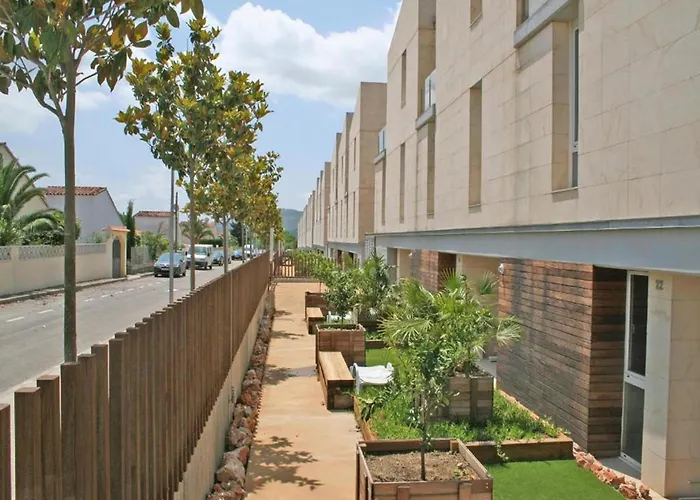 In La Escala Near Els Riells